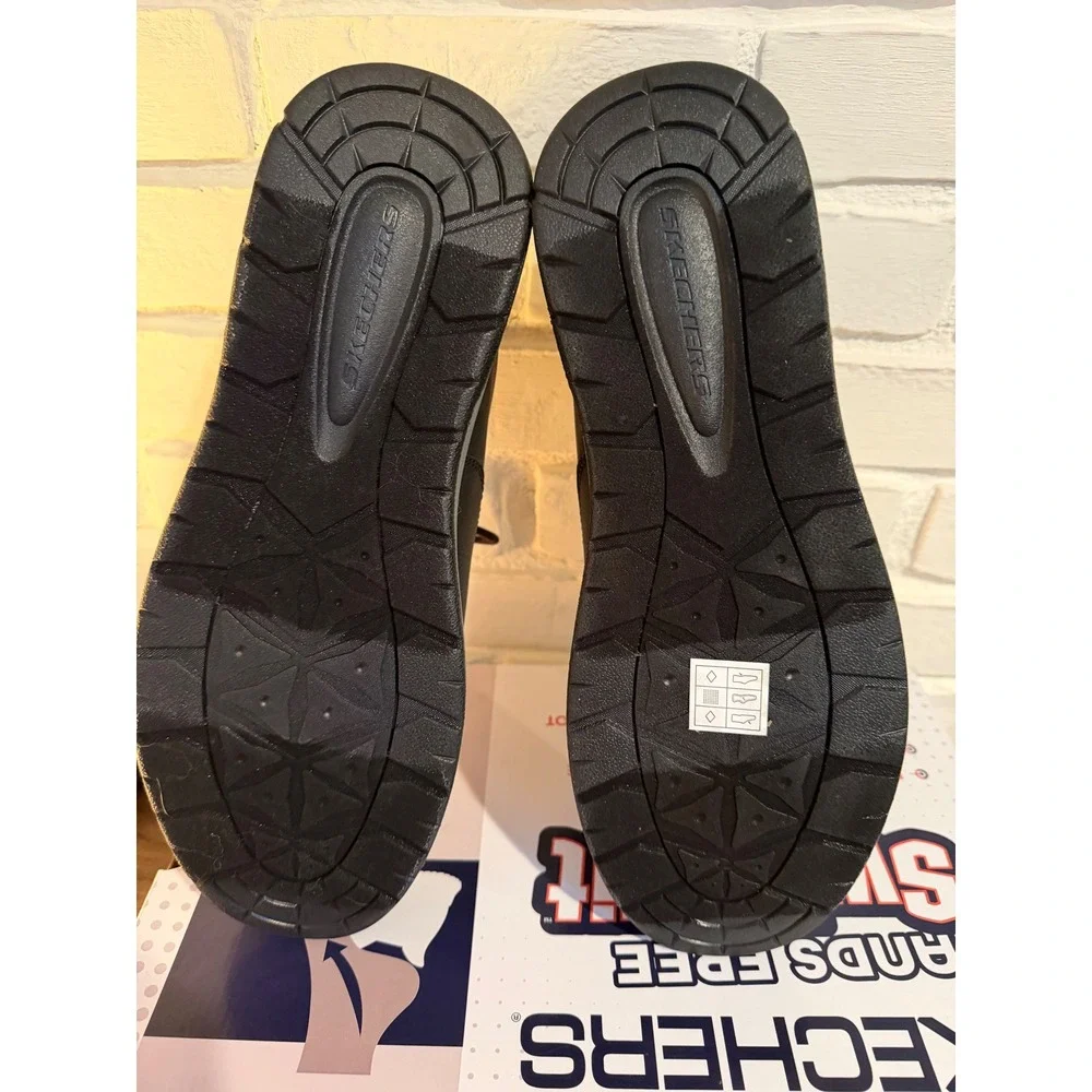 NWT Skechers Hands Free Slip-ins Swift Fit Black Grey Mens 10.5 Sneaker Workwear